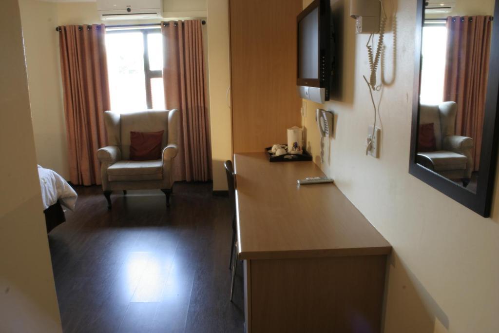 Europrime Boutique Hotel Boksburg Luaran gambar